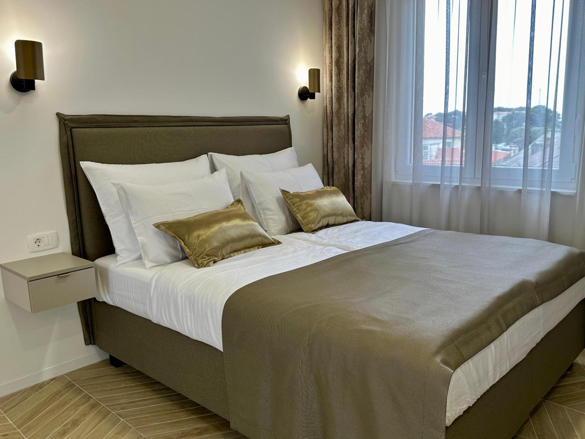 Mariani Luxury Rooms In Center Split Bagian luar foto