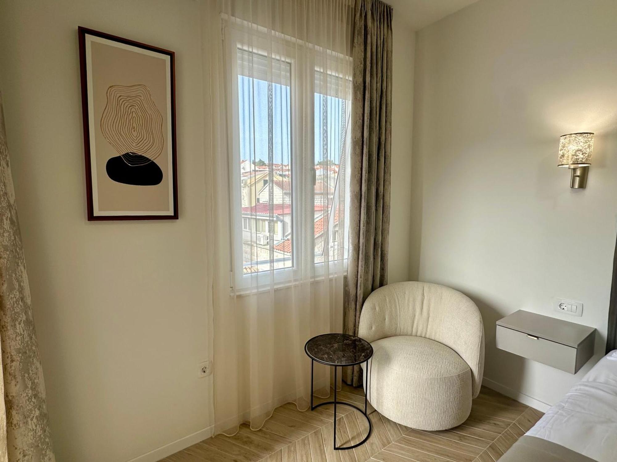 Mariani Luxury Rooms In Center Split Bagian luar foto