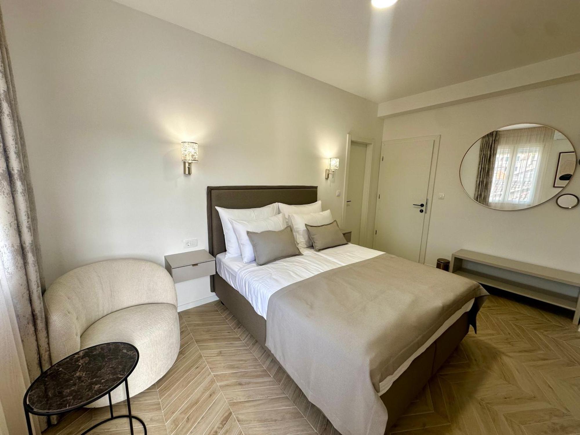 Mariani Luxury Rooms In Center Split Bagian luar foto