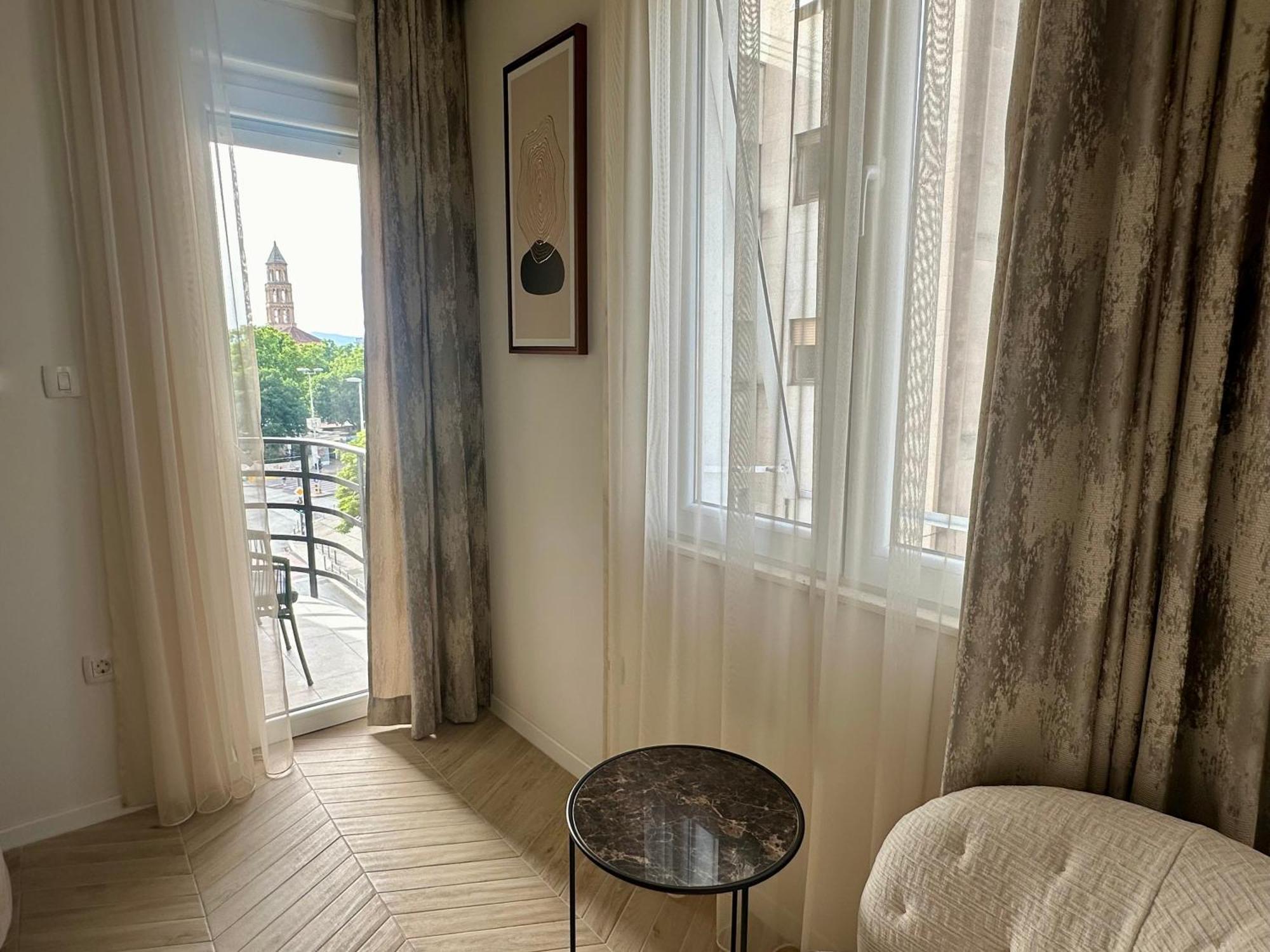 Mariani Luxury Rooms In Center Split Bagian luar foto