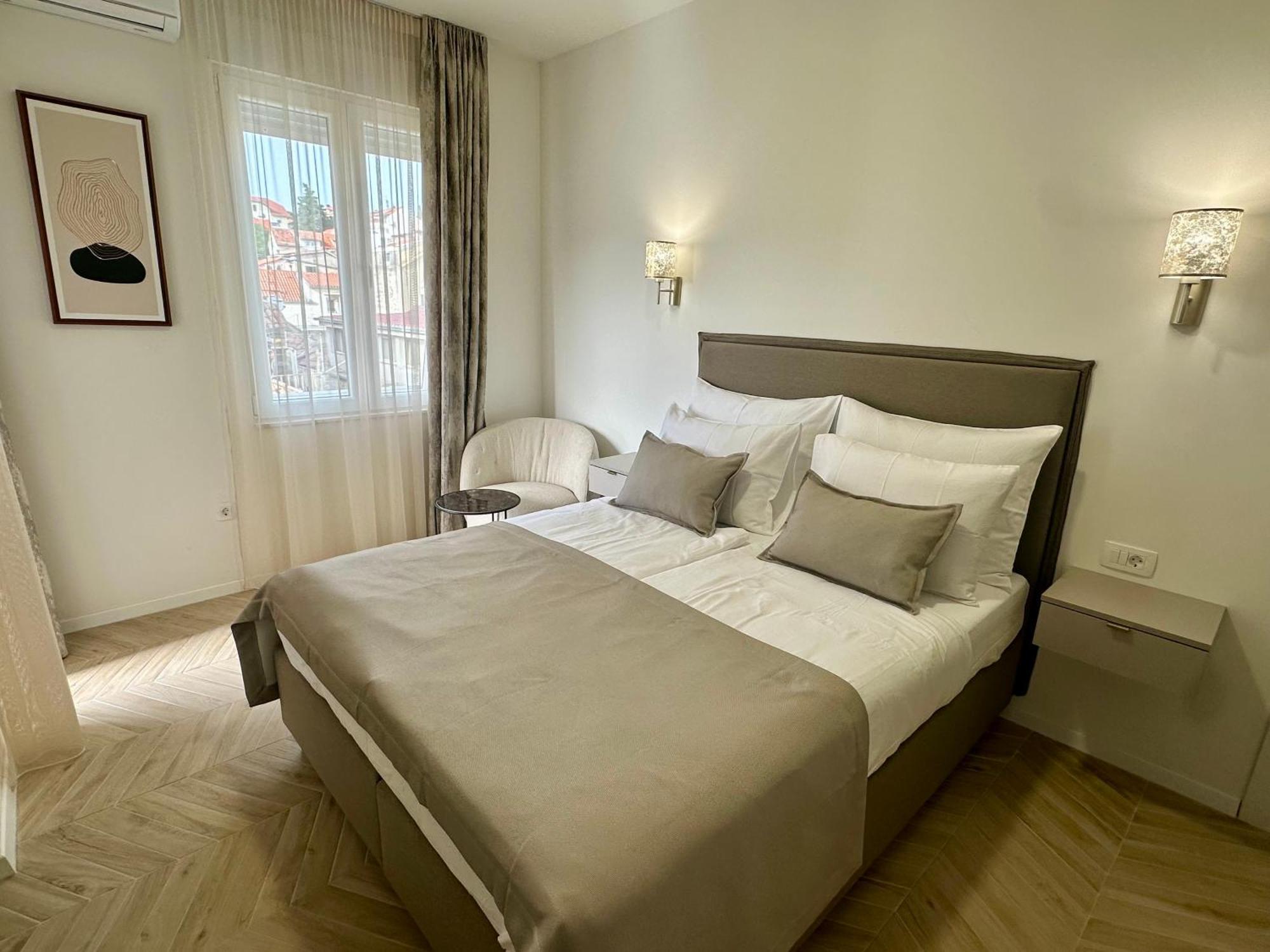 Mariani Luxury Rooms In Center Split Bagian luar foto