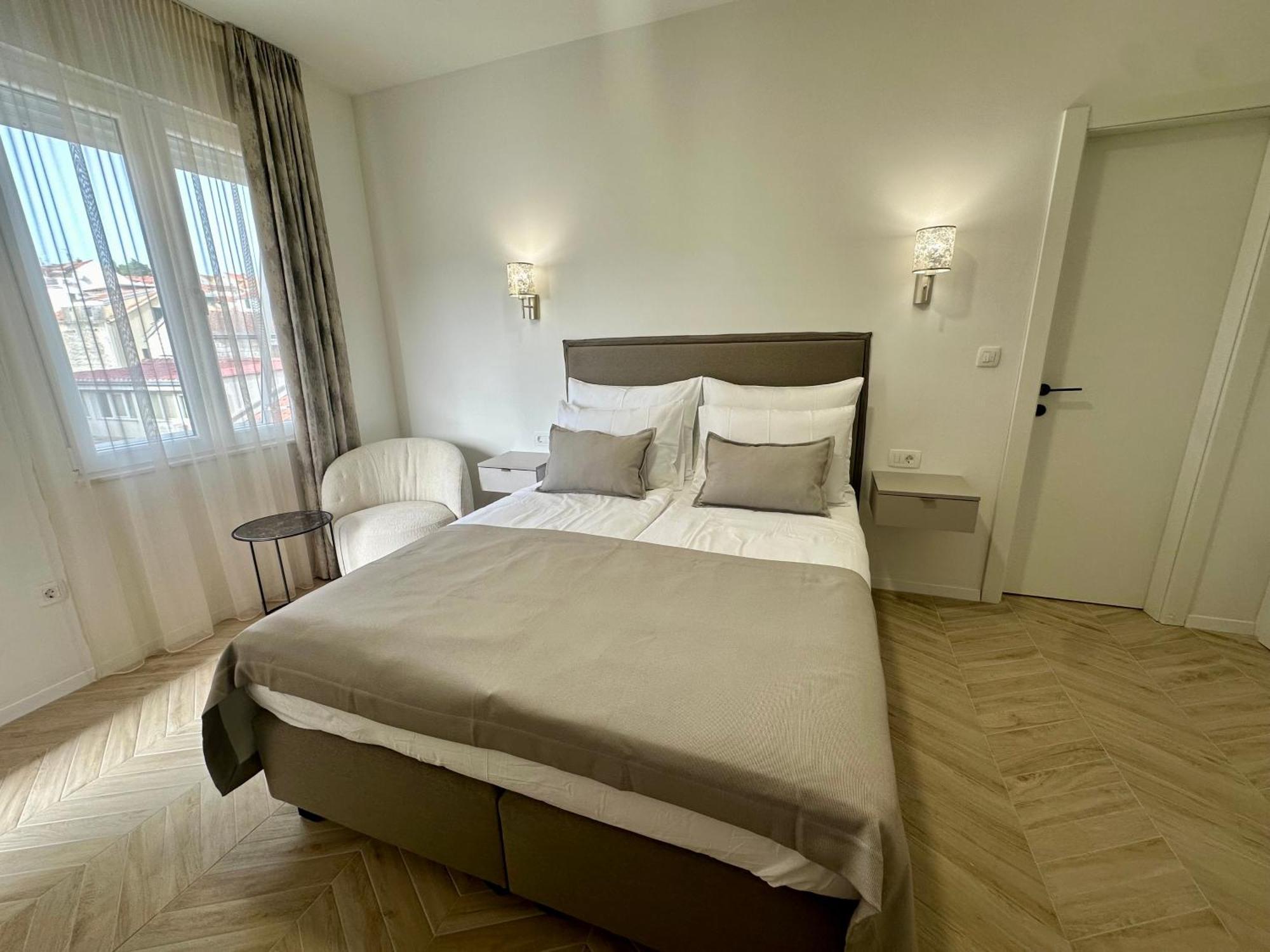 Mariani Luxury Rooms In Center Split Bagian luar foto