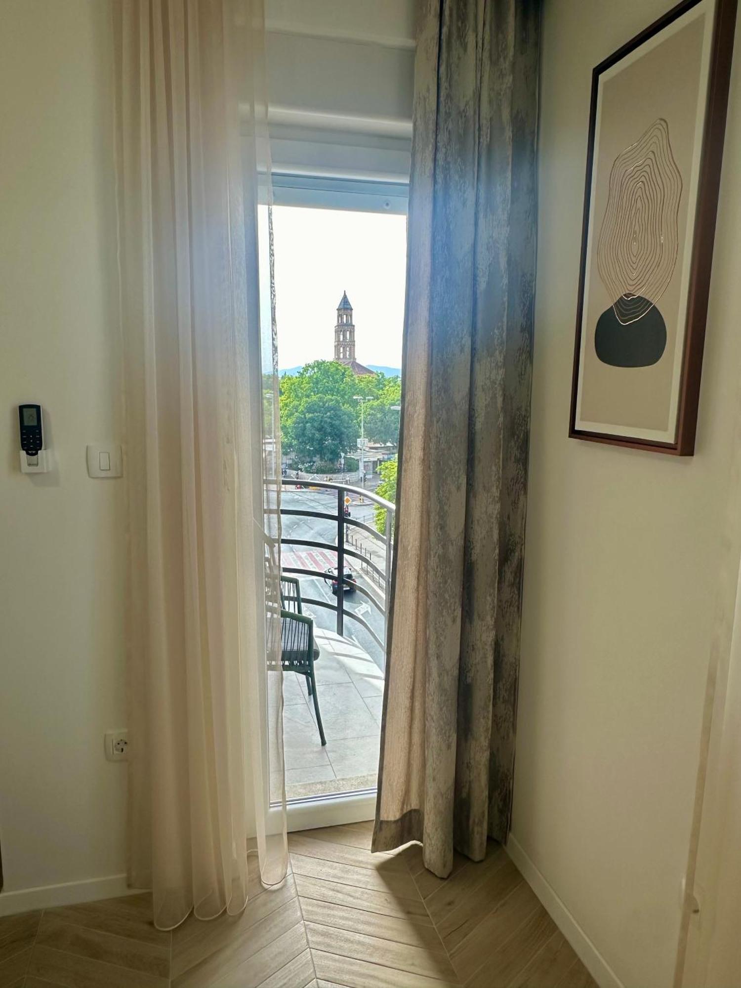 Mariani Luxury Rooms In Center Split Bagian luar foto