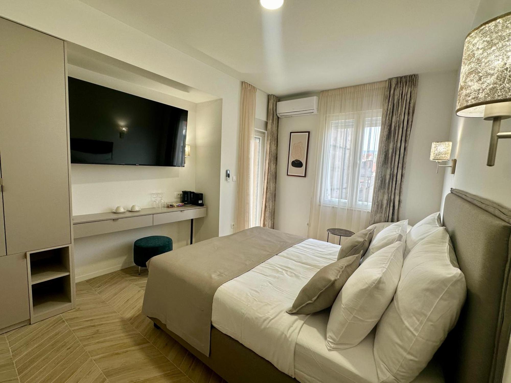 Mariani Luxury Rooms In Center Split Bagian luar foto