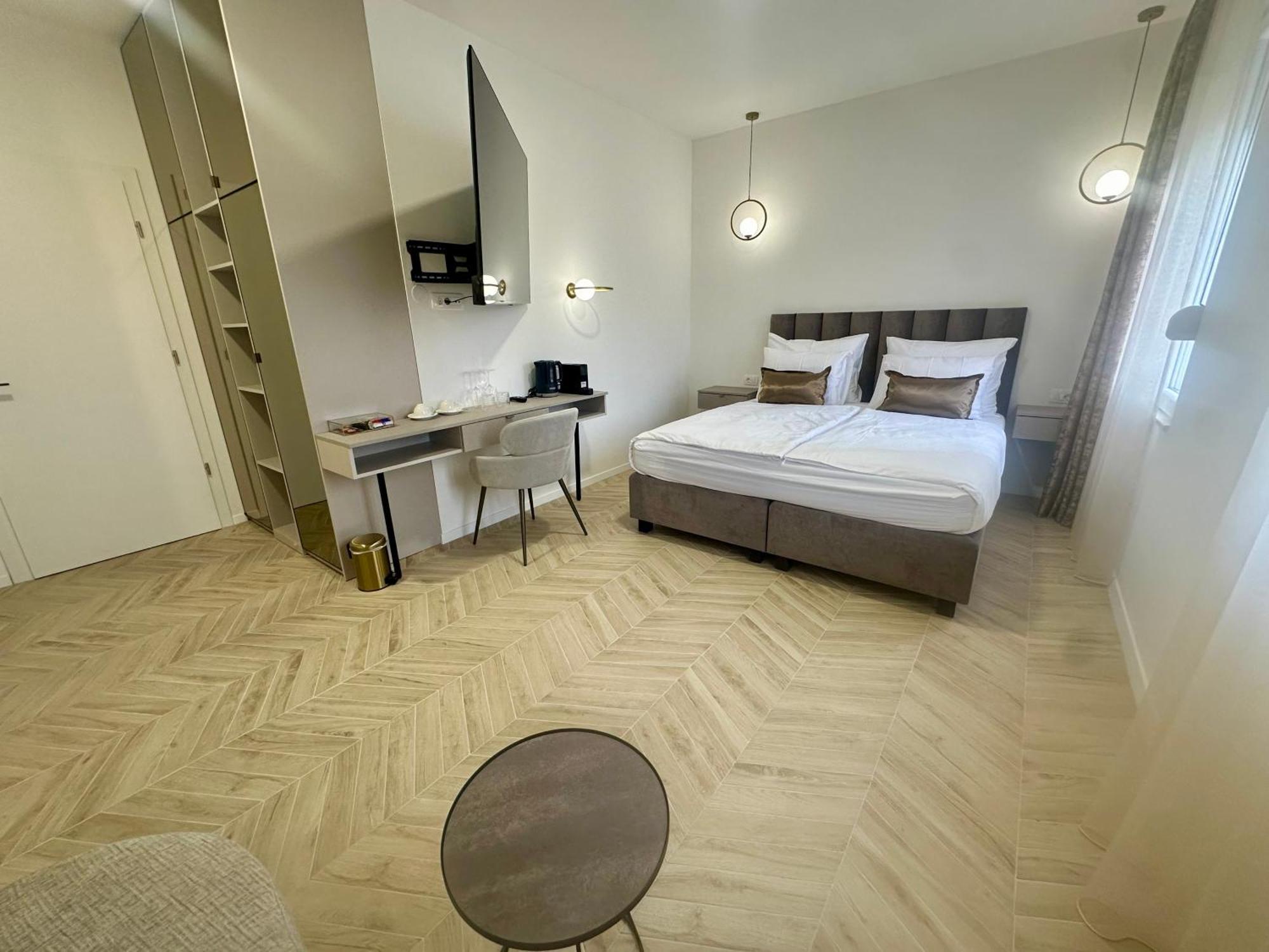 Mariani Luxury Rooms In Center Split Bagian luar foto