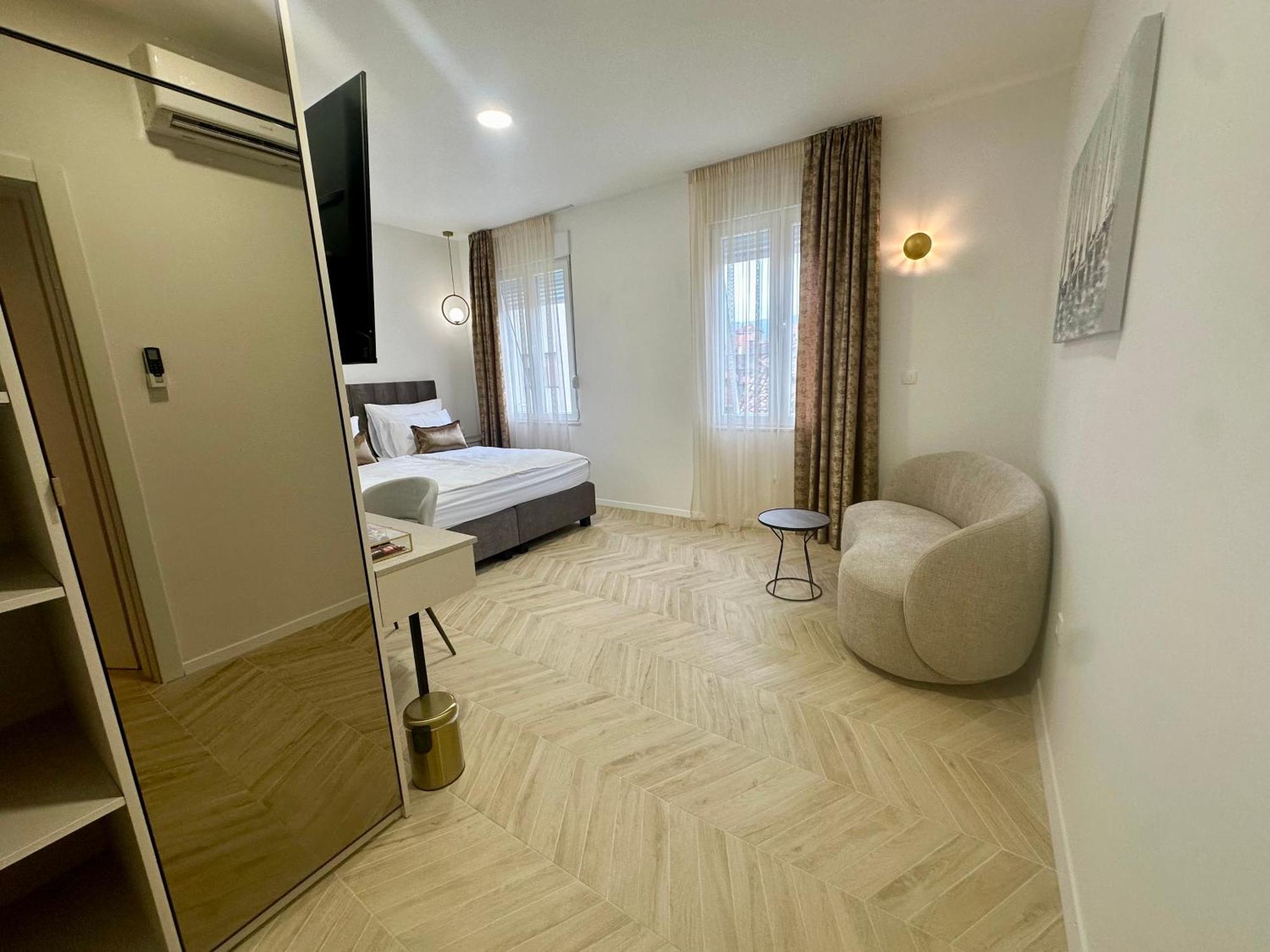 Mariani Luxury Rooms In Center Split Bagian luar foto