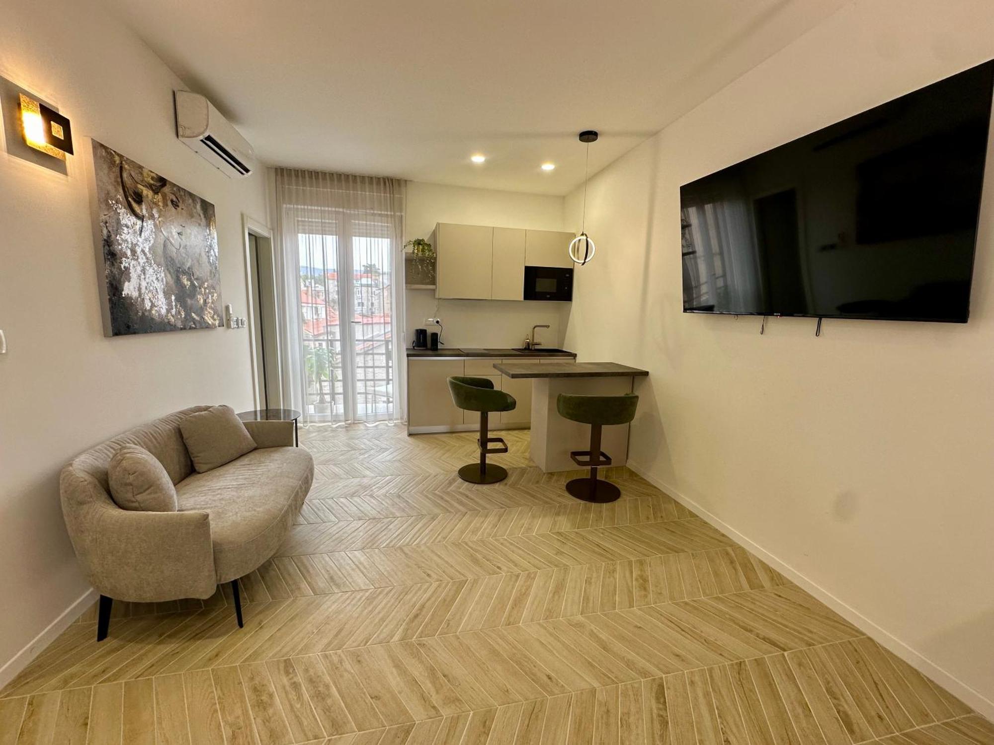 Mariani Luxury Rooms In Center Split Bagian luar foto