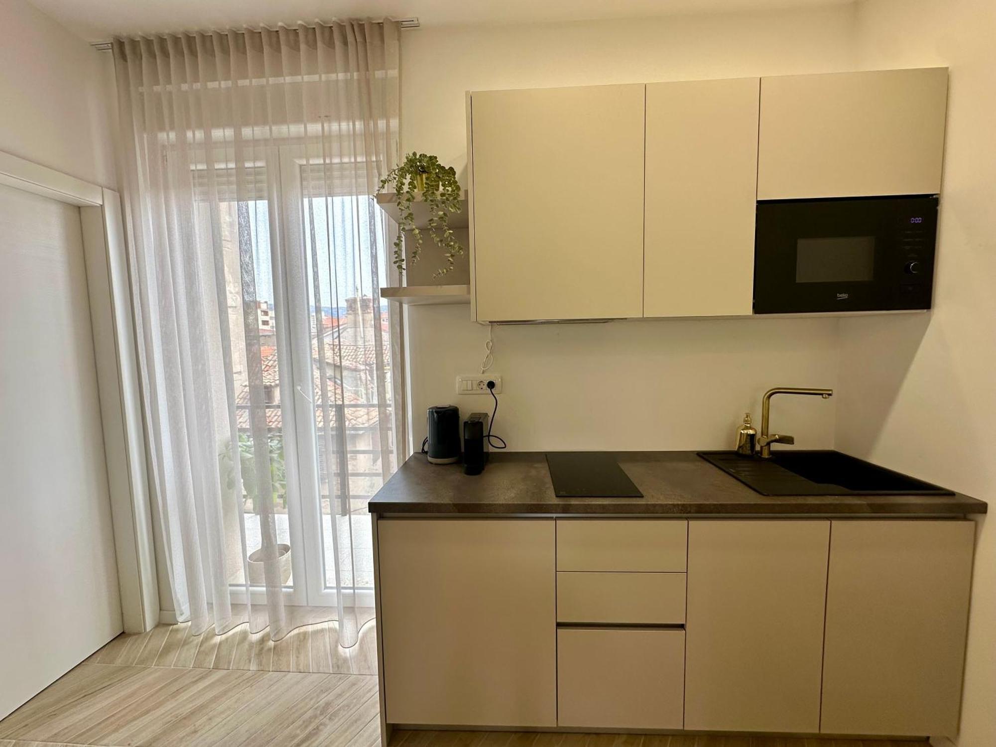Mariani Luxury Rooms In Center Split Bagian luar foto