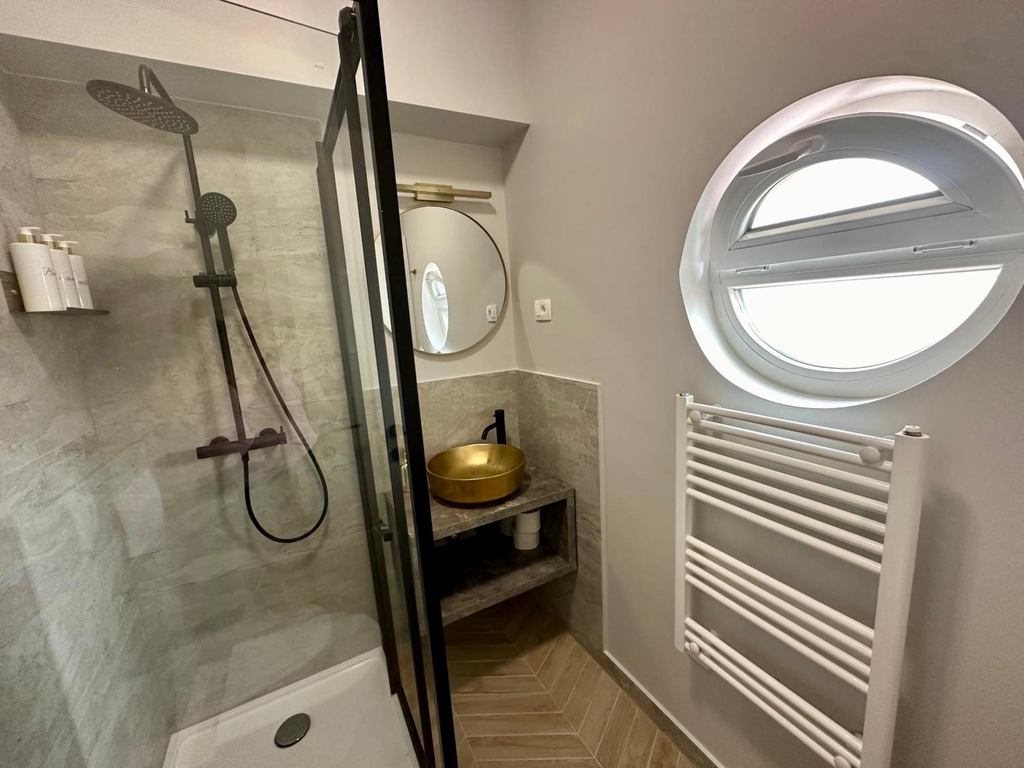 Mariani Luxury Rooms In Center Split Bagian luar foto