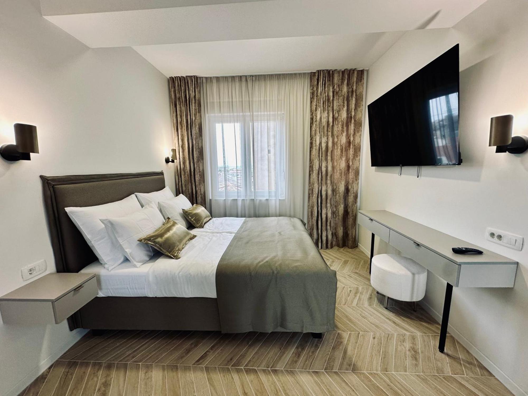 Mariani Luxury Rooms In Center Split Bagian luar foto