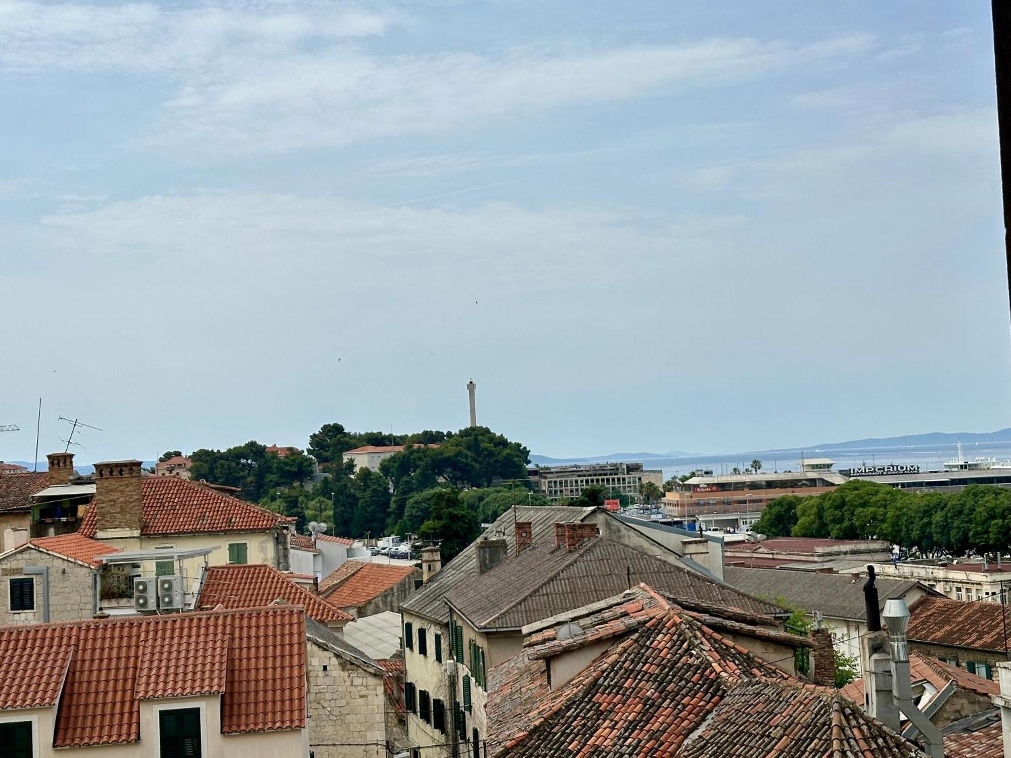 Mariani Luxury Rooms In Center Split Bagian luar foto
