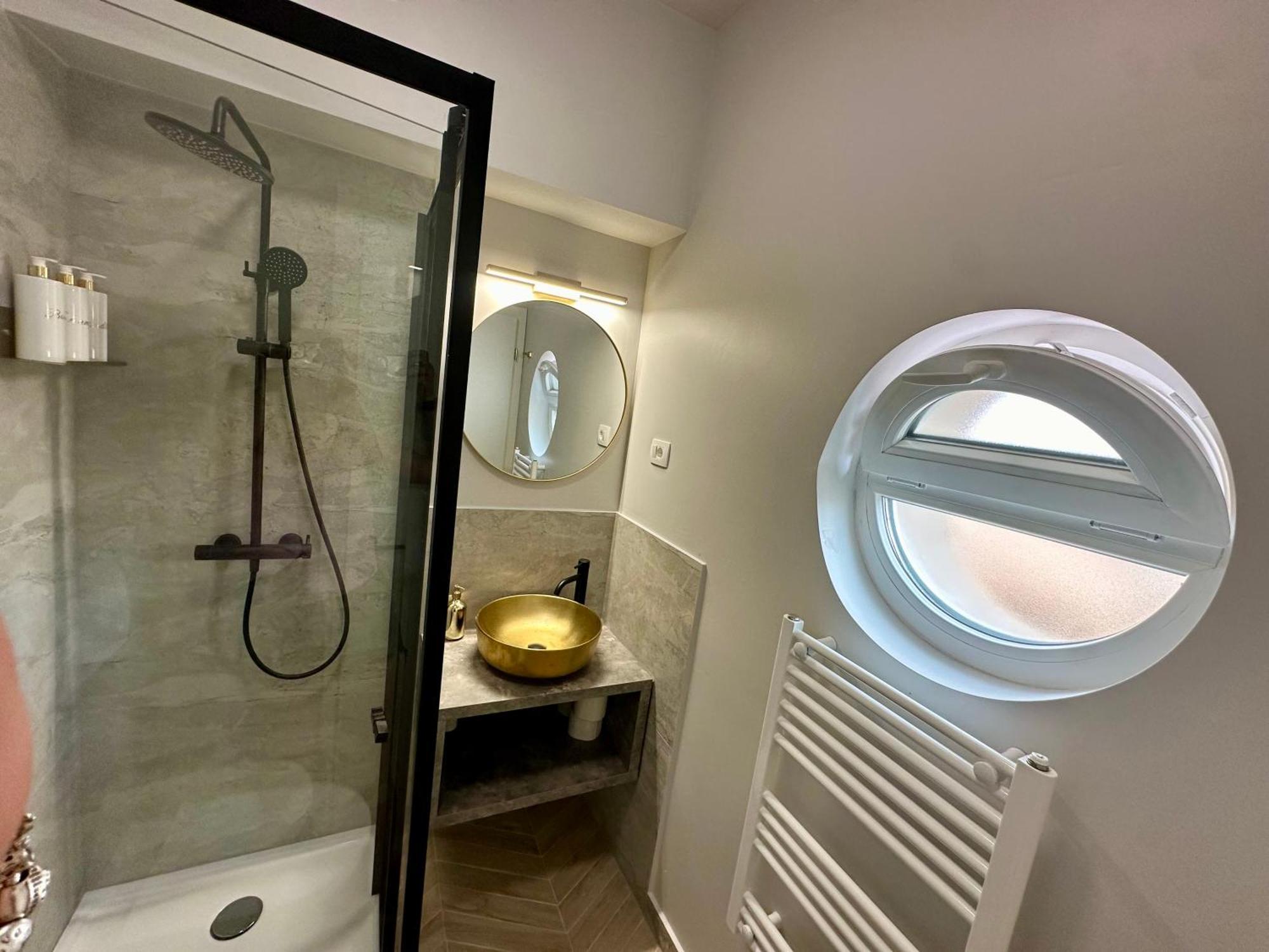 Mariani Luxury Rooms In Center Split Bagian luar foto
