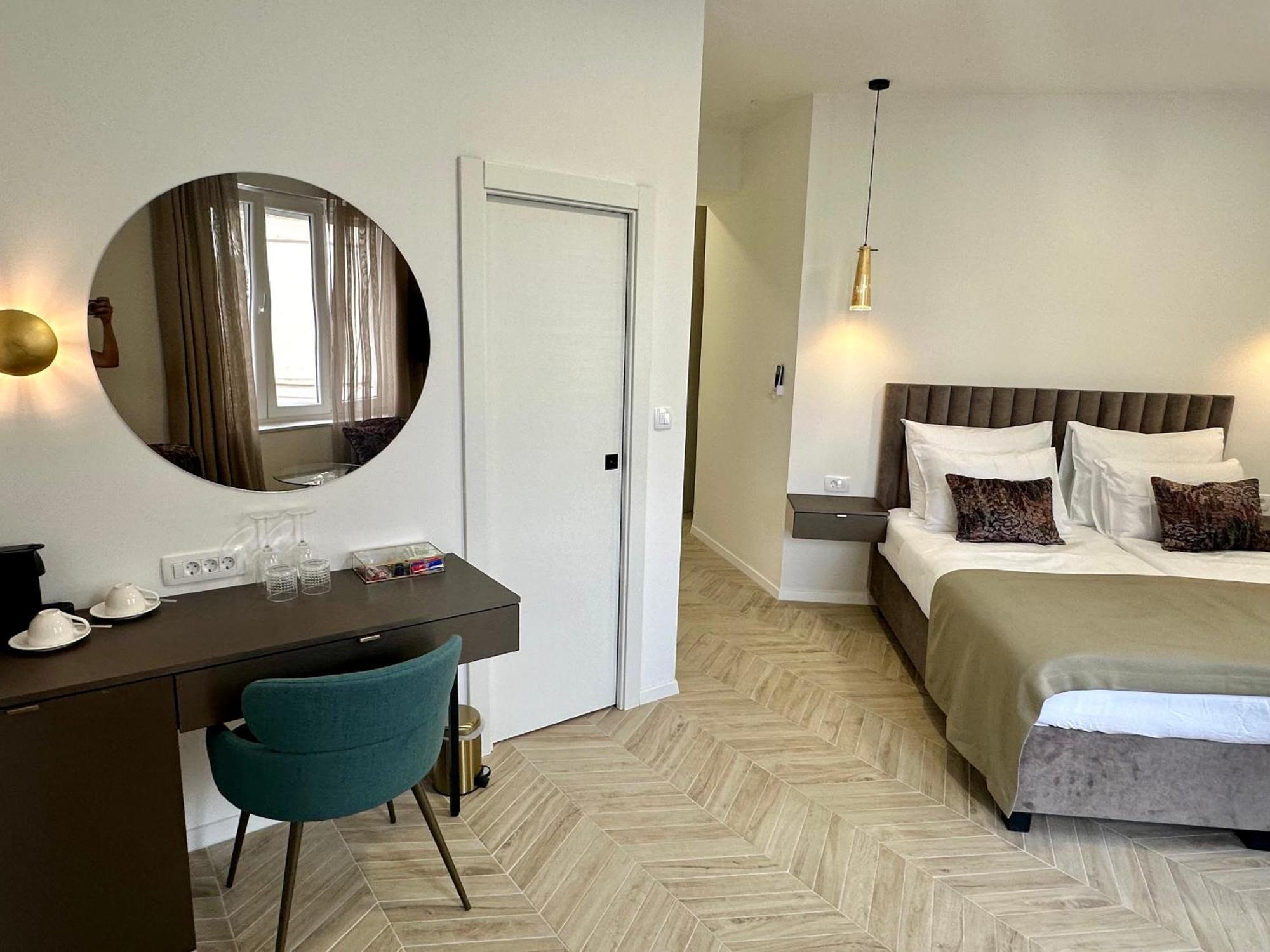Mariani Luxury Rooms In Center Split Bagian luar foto